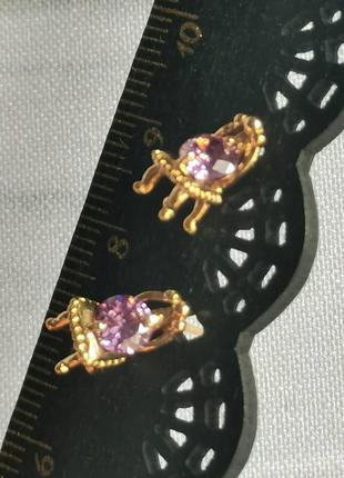 Сережки королівський трон 3