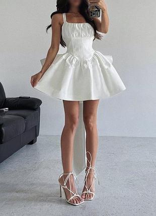 Корсетна сукня prettylittlething