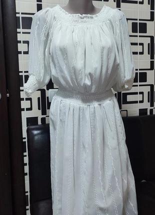 Платье белое праздничное р.m/l
