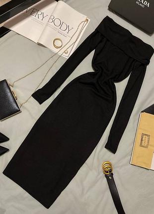 Платье с открытыми плечами (с утеплением)