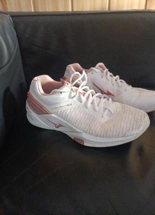 Кросівки mizuno