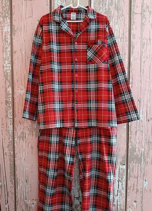 Піжама в клітинку