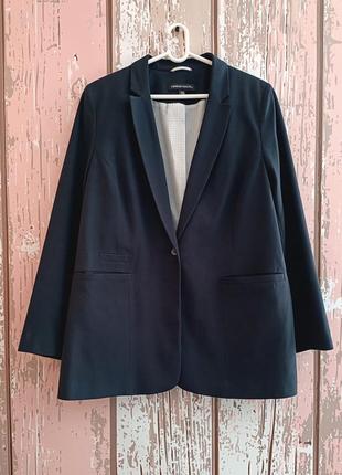 Темно синій піджак