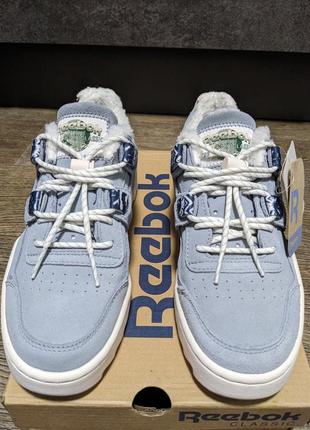 Женские зимние кроссовки reebok cozy classic