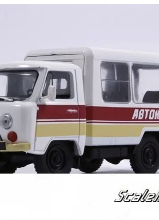 Коллекционная модель уаз-3303 (т12.02) автоклуб (1986). автомобиль на службе. масштаб 1:43