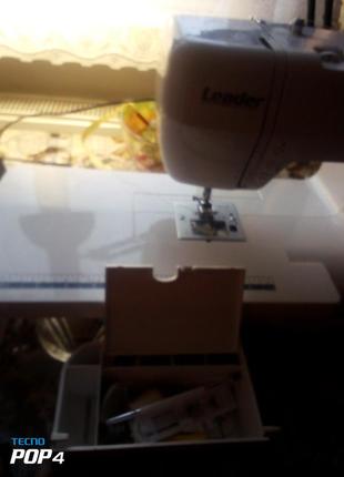 Швейна комп'ютеризована машинка