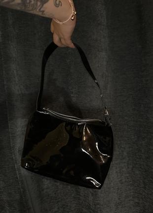 Лаковая сумка от h&m