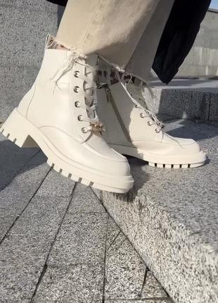 Кожаные сапоги на овчине