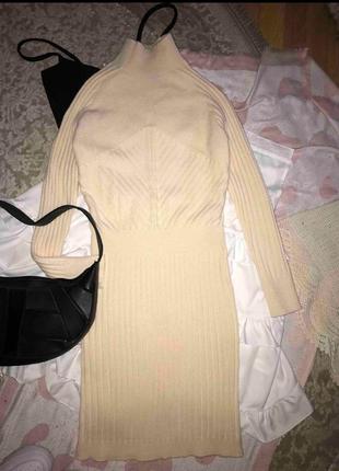 Шикарное платье.