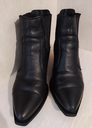 Ботинки казаки кожаные 23.5-24 см.