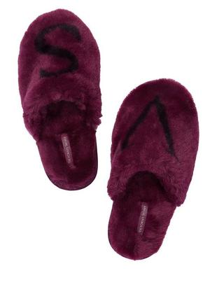 Домашні тапочки closed toe faux fur slipper вікторія сікрет