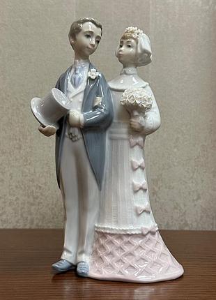 Фарфоровая статуэтка lladro «свадьба».
