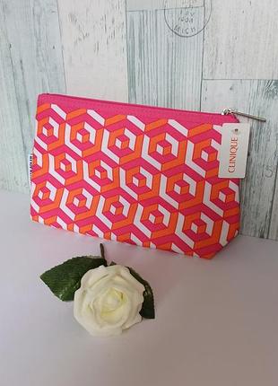 Косметичка clinique jonathan adler с ярким  геометрическим узором