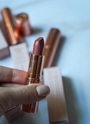 Помада charlotte tilbury matte revolution pillow talk2 фото