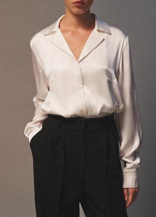 Біла атласна , шовкова сорочка  блуза з комірцем zara mango massimo dutti