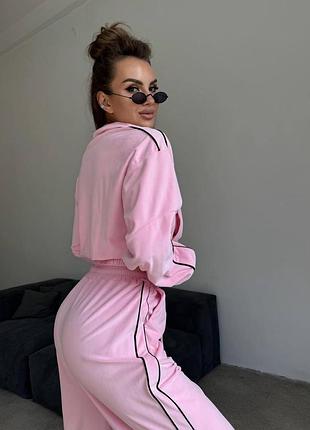 Трендовый костюм в трех цветах