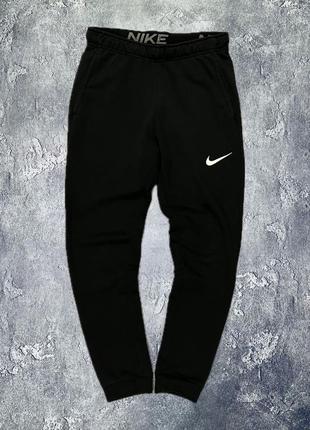 Удобные спортивные штаны найк nike dri-fit white swoosh, размер s, оригинал