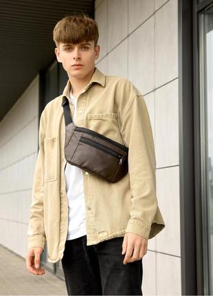 Мужская кожаная сумка на пояс бананка sambag tirso max шоколадная