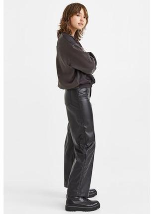 Брюки из эко кожи h&m
