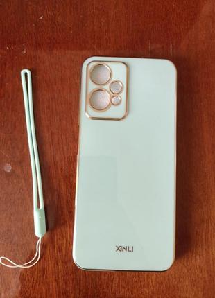 Чехол на телефон