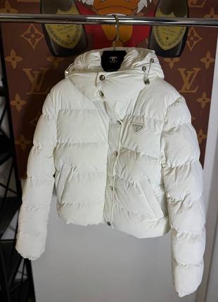 Женская куртка prada
