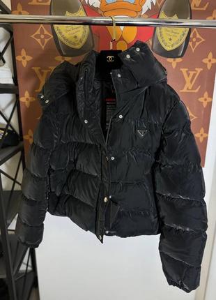 Женская куртка prada