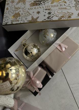 Оригинальный новогодние стеклянные шары на елочку carolina herrera