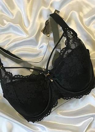 Бюстгальтеры. чашка э. производитель люся.