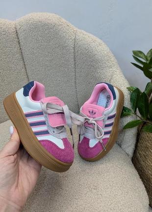 Кросівки для дівчинки