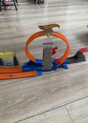 Трек hot wheels петля
