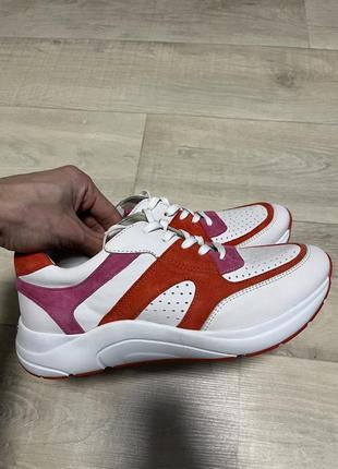 Женские сникерсы caprice 39 размер кожа