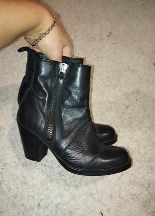Ботильйоны кожаные 37 размер