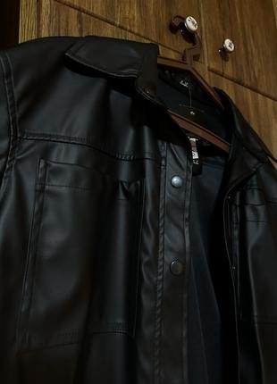 Пиджак черный из экокожи