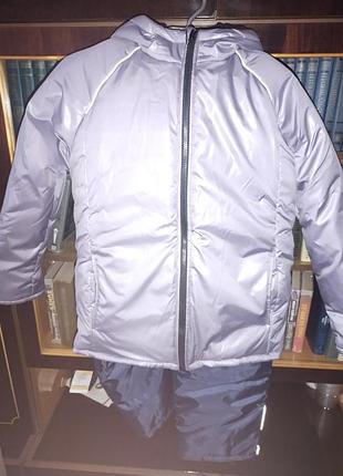 Зимняя куртка и брюки на подкладке.