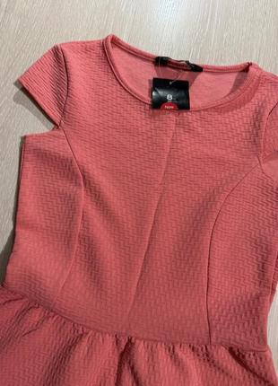 Очень красивое и стильное брендовое платье 19,3.