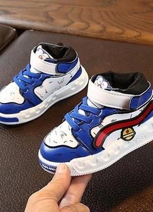 Стильные кроссовки-хайтопы