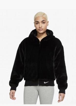 Куртка / шуба nike