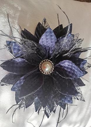 Брошка - квітка