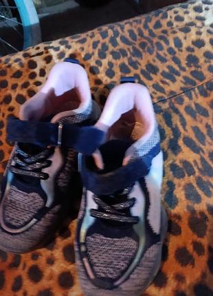 Кроссовки детские 2