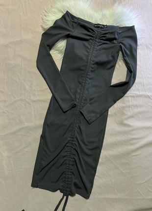 Женское вечернее платье pretty little thing