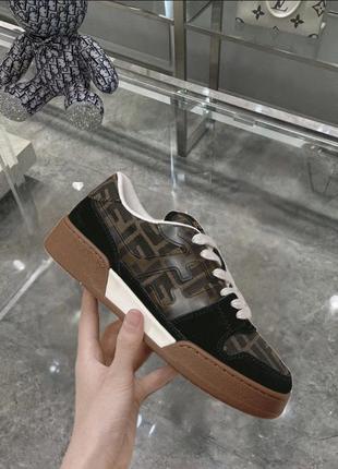 Кроссовки fendi