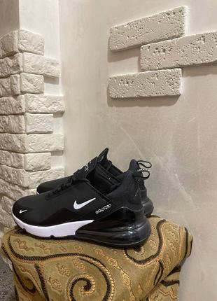 Продам кросівки nike 4