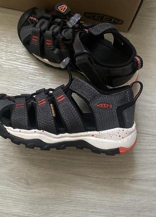 Дитячі сандалі keen 24 розмір