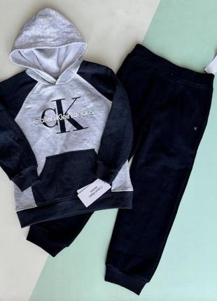 Утепленный флисом костюм calvin klein   🛍в наличии:  ✅ 7 лет