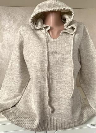 Свитер с капюшоном оверсайз