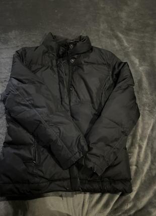 Черная короткая куртка gap