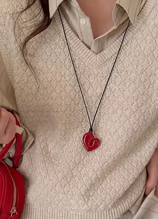 Колье - шнурок с кулоном бордовое сердце