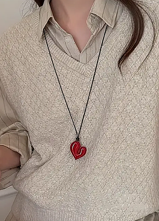 Колье - шнурок с кулоном бордовое сердце