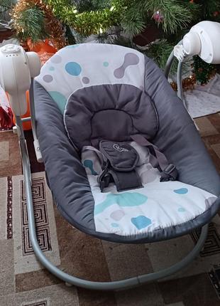 Продам шезлонг гойдалку качалку