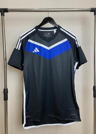 Мужская спортивная футболка adidas